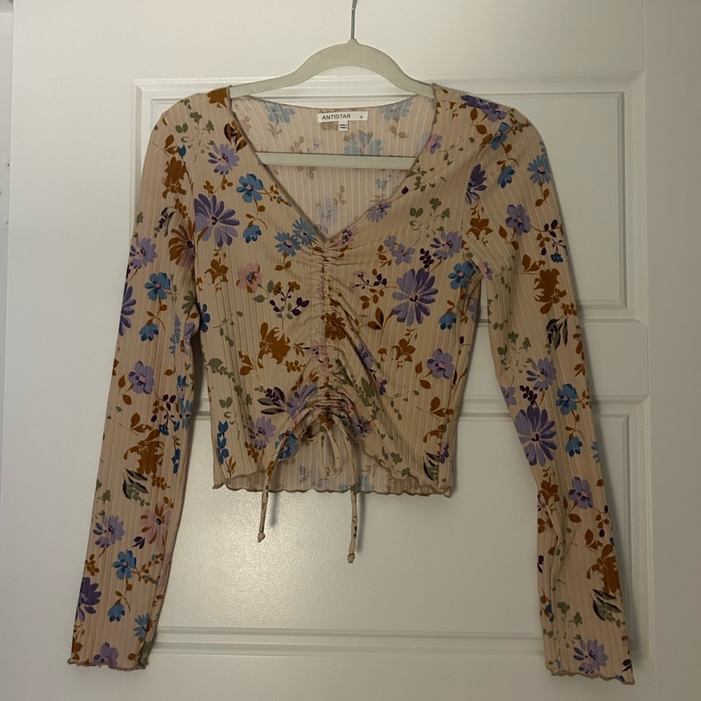 Floral Ruched long sleeve cropped top